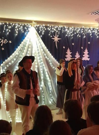 588502160_1387760903050323_7842071444265234036_n (Copy).jpg